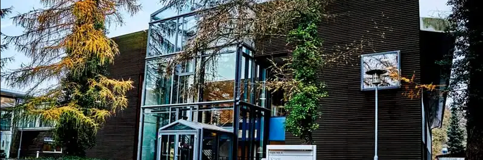 resized_building_953x317